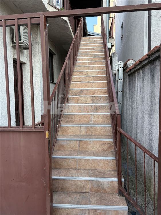 Izdajem namesten stan od 37m2 — 10
