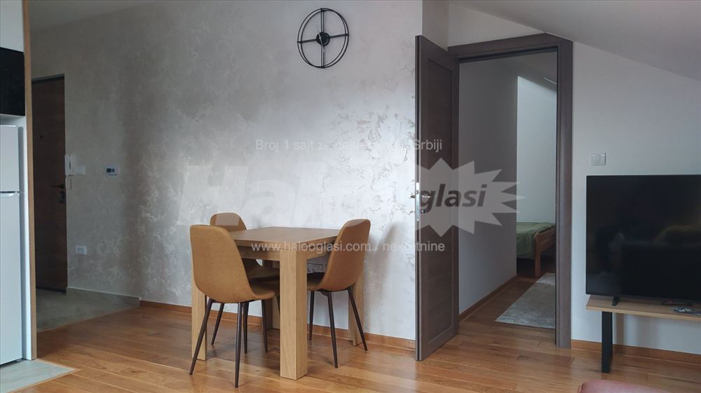 Izdajem namesten stan u Batajnici — 2