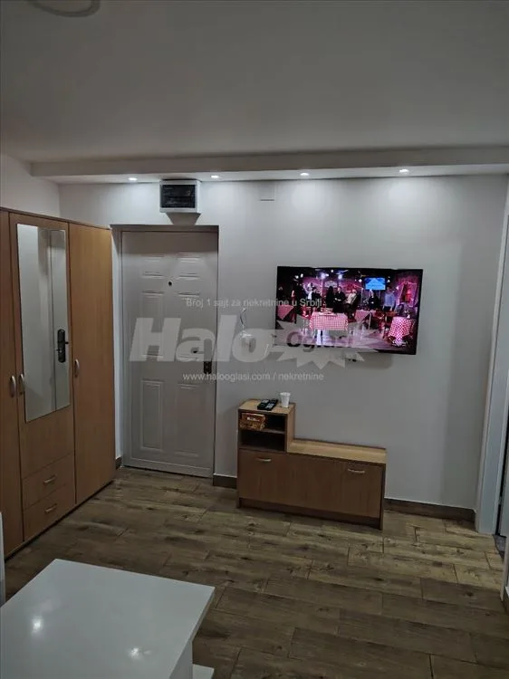 Izdajem namesten stan u kuci — 3