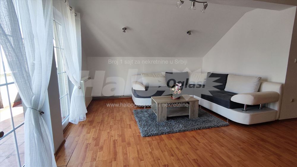 Izdajem namesten stan u kuci sa zasebnim ulazom — 8