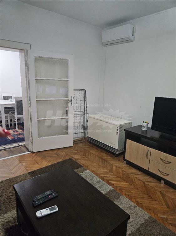 Izdajem namesten stan u mirnom delu Zemuna — 6