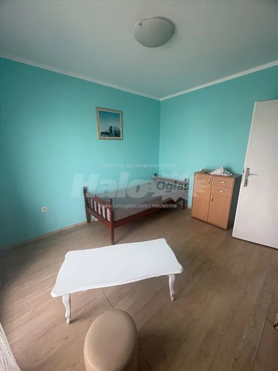 Izdajem namestene sobe Borča — 2
