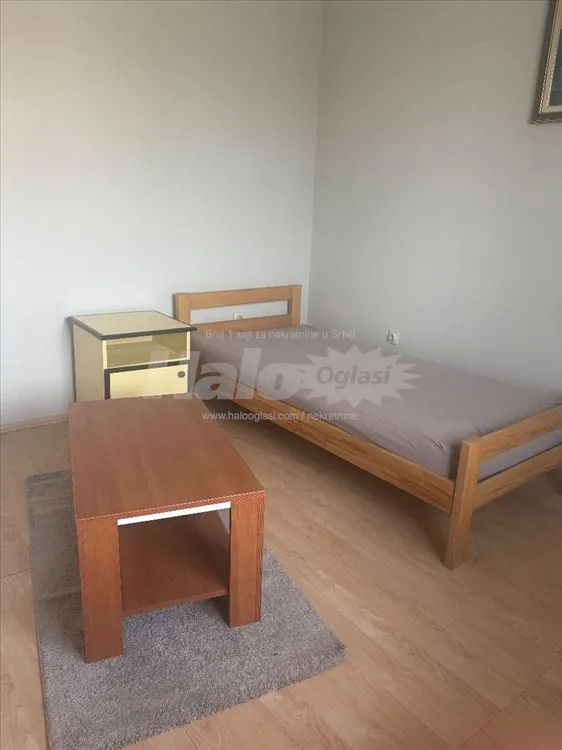 Izdajem namestene sobe Borča — 8