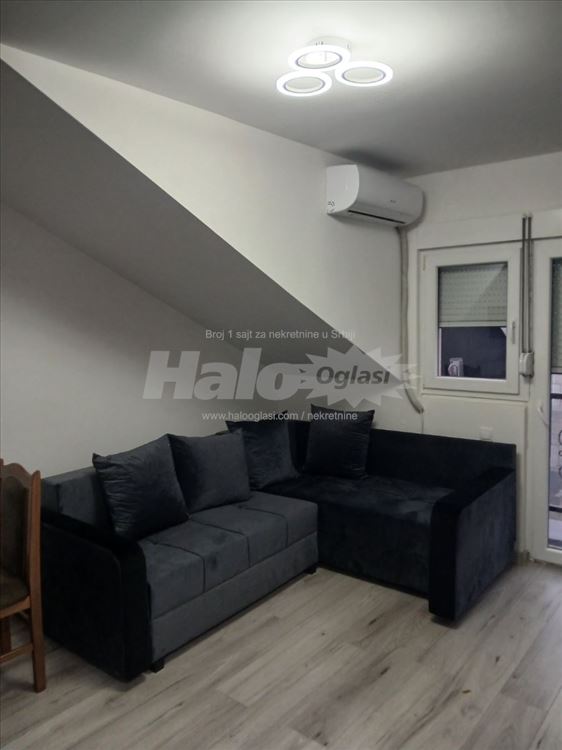 Izdajem nameštenu garsonjeru kod Farmaceutskog — 4