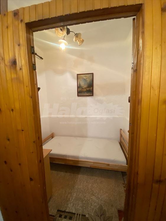 Izdajem namešten 1.5 stan, početak Vojislava Ilića — 4