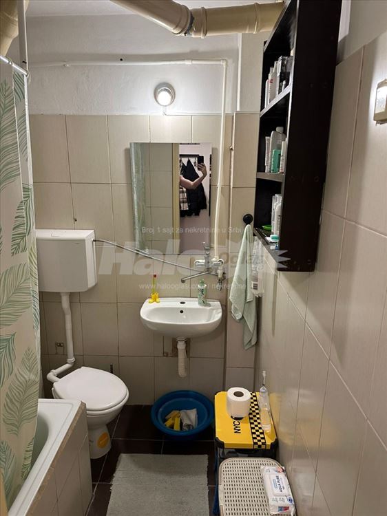 Izdajem namešten jednosobni stan od 32 m 2 . — 7