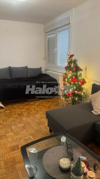 Izdajem namešten stan 32m² Crnotravska — 3