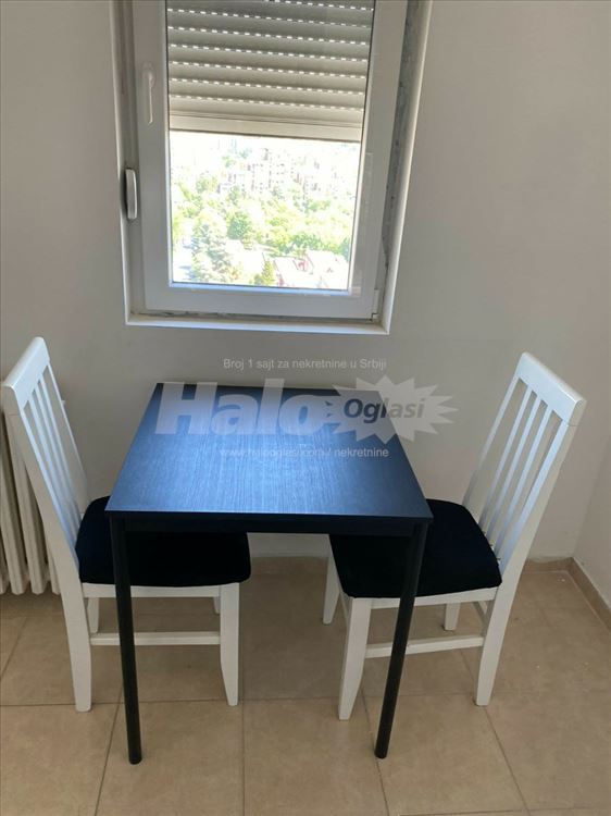 Izdajem namešten stan 32m² Crnotravska — 8