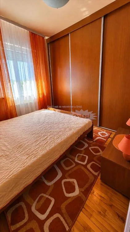 Izdajem namešten stan 41 m2 — 8