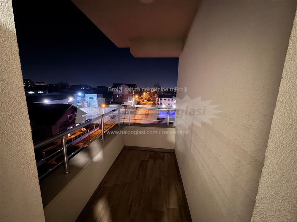 Izdajem namešten stan na Altini — 10