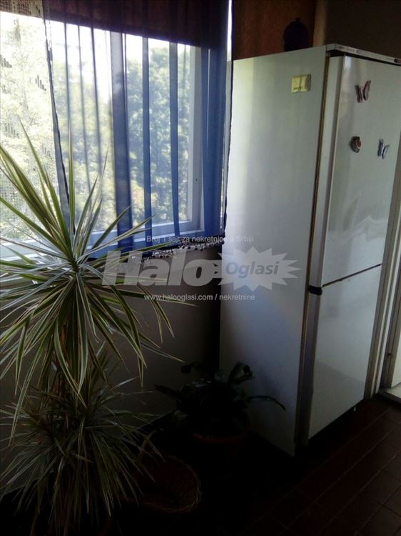 Izdajem namešten stan na Konjarniku — 9