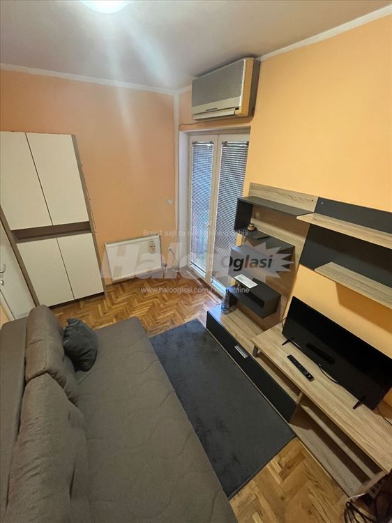Izdajem namešten stan na Mirijevu — 3