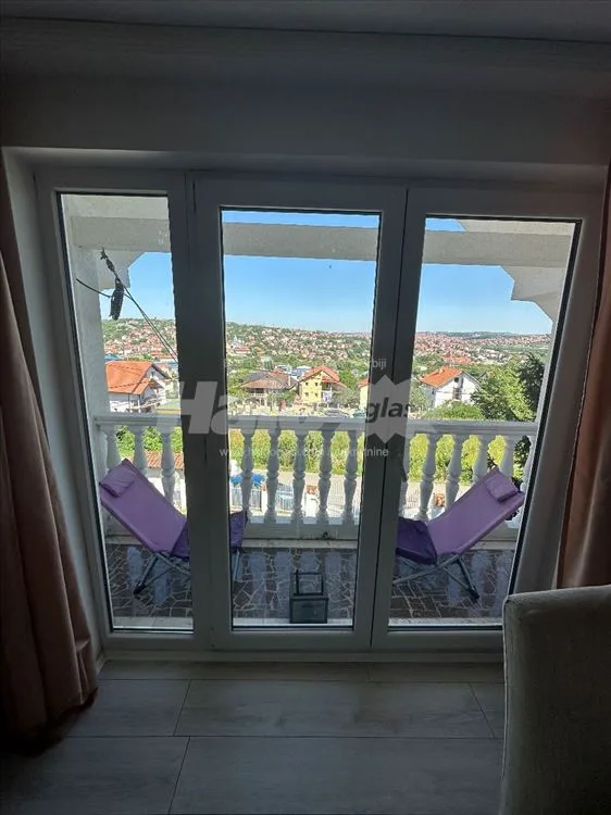 Izdajem namešten stan sa uračunatim troškovima — 9
