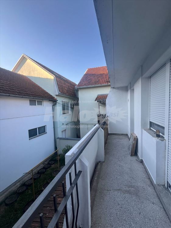 Izdajem namešten stan u Batajnici — 9