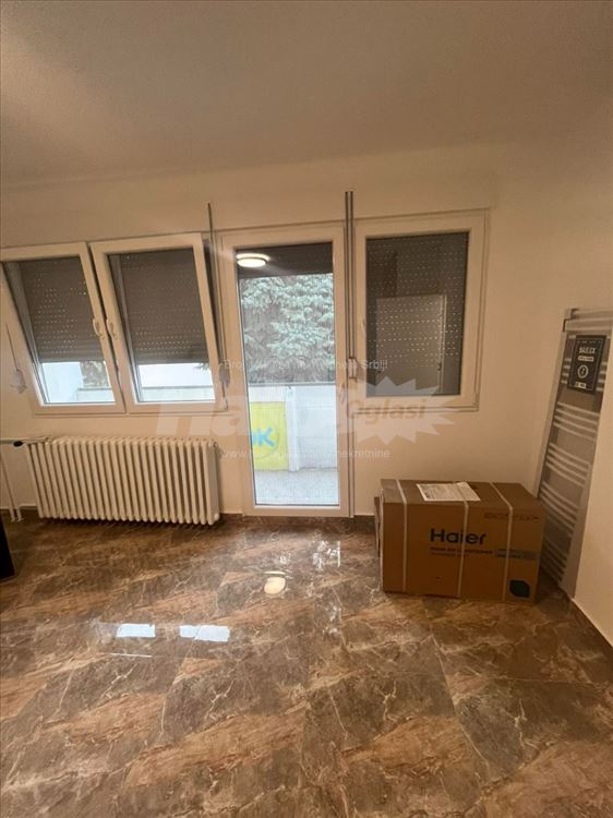 Izdajem namešten stan u Batajnici — 10