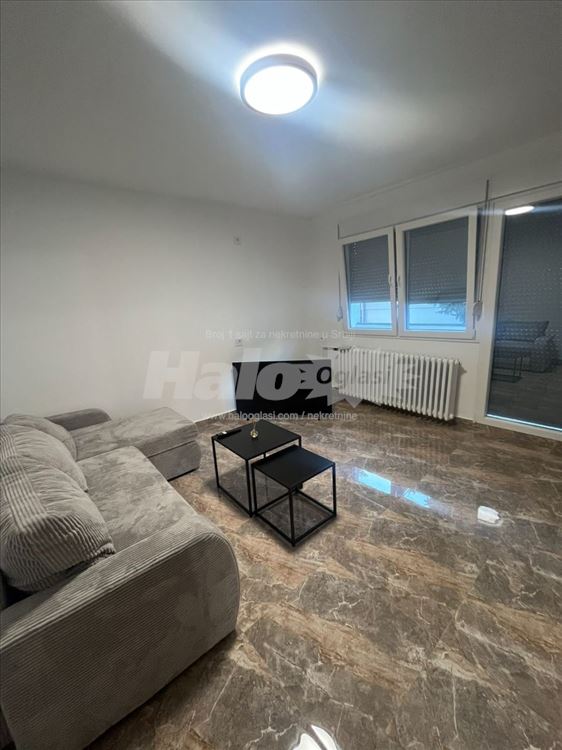 Izdajem namešten stan u Batajnici — 11