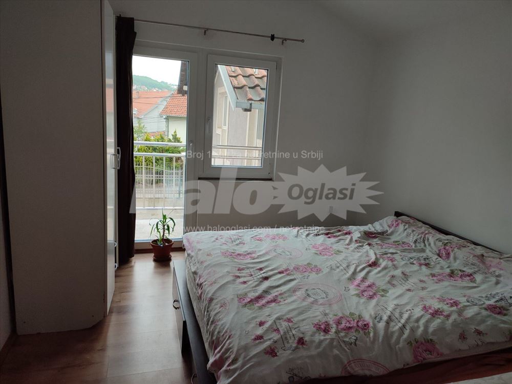 IZDAJEM namešten stan u blizini Finog marketa — 4