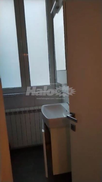 Izdajem namešten stan u Centru Beograda, Krunska — 6