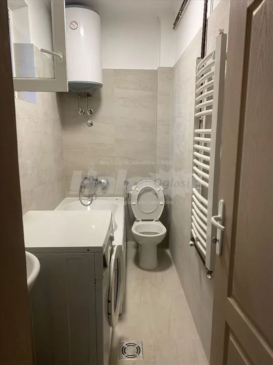 Izdajem namešten stan u Surčinu — 4