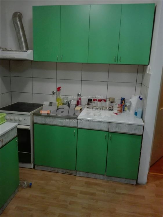 Izdajem namešten stan - ulica Braće Jerković — 6