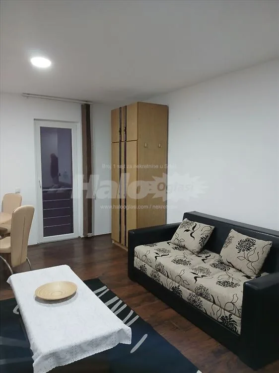 Izdajem nameštenu garsonjeru 36m2 Borča II — 2