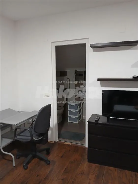 Izdajem nameštenu garsonjeru 36m2 Borča II — 5