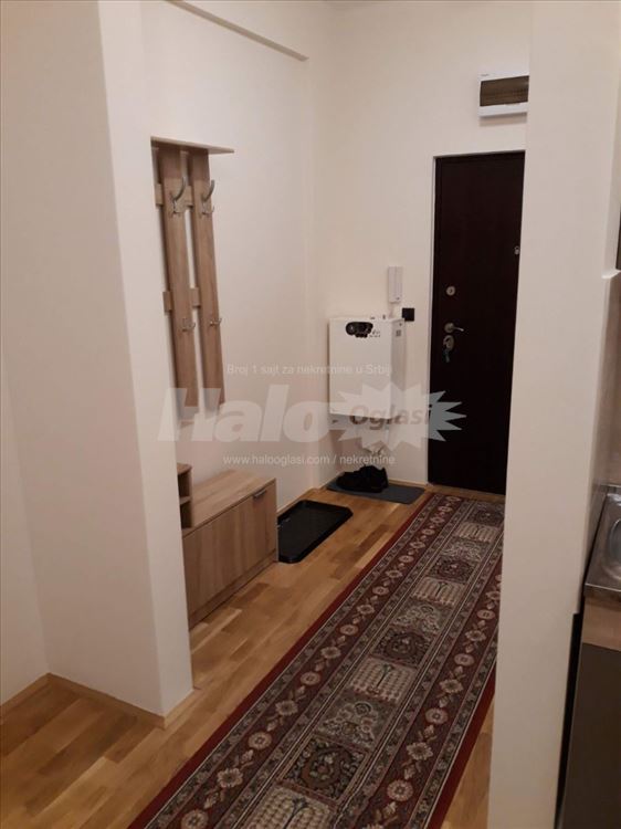 Izdajem nameštenu garsonjeru — 3