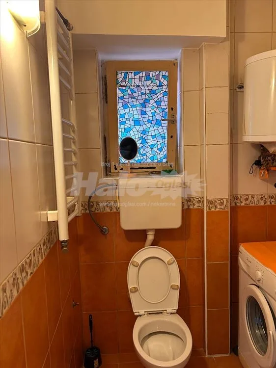 Izdajem nameštenu garsonjeru — 12