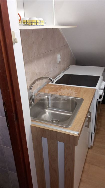 Izdajem nameštenu garsonjeru — 4