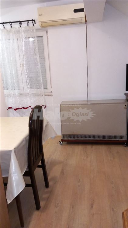 Izdajem nameštenu garsonjeru — 8