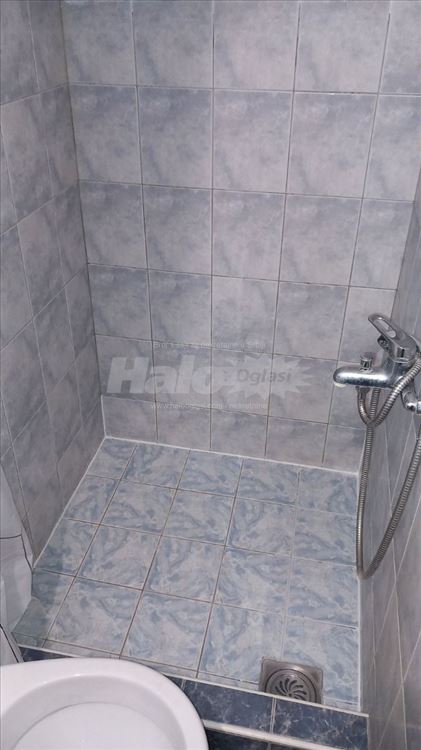 Izdajem nameštenu garsonjeru — 9