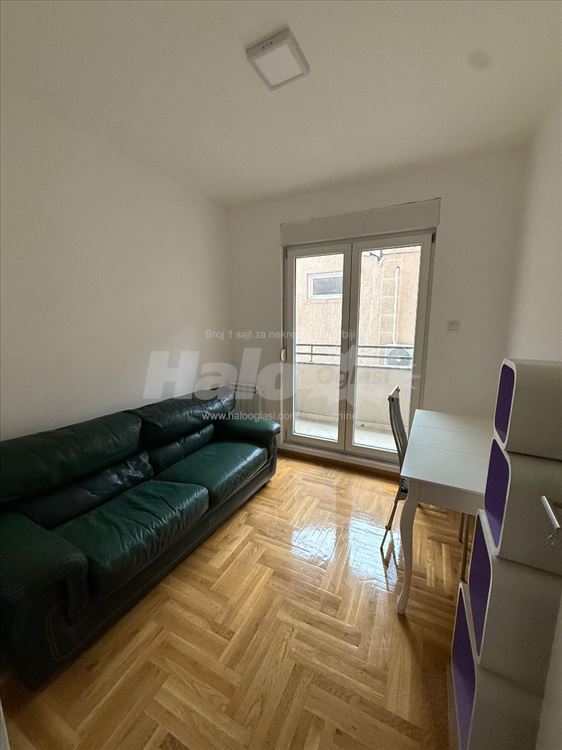 Izdajem nikad useljiv dvosoban stan 60m2 u Zemunu — 7