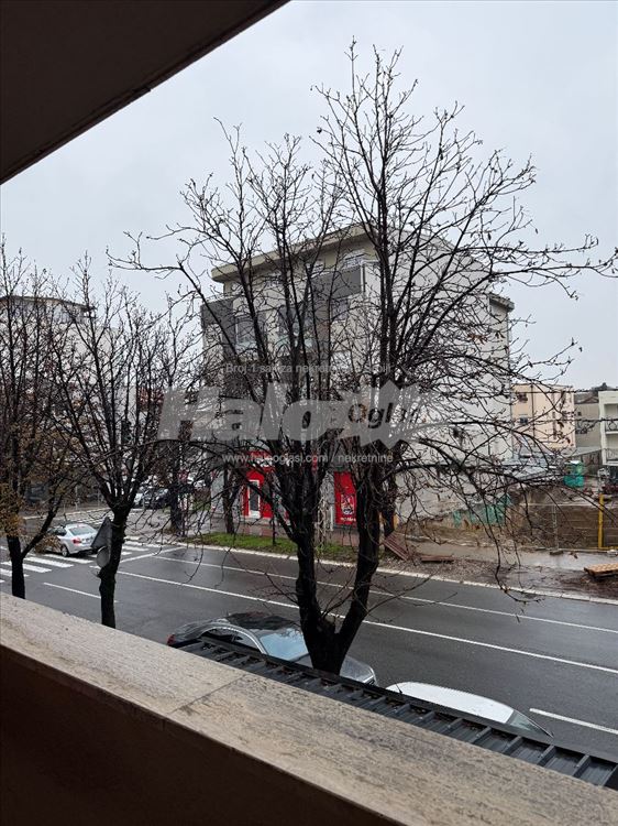 Izdajem nikad useljiv dvosoban stan 60m2 u Zemunu — 10