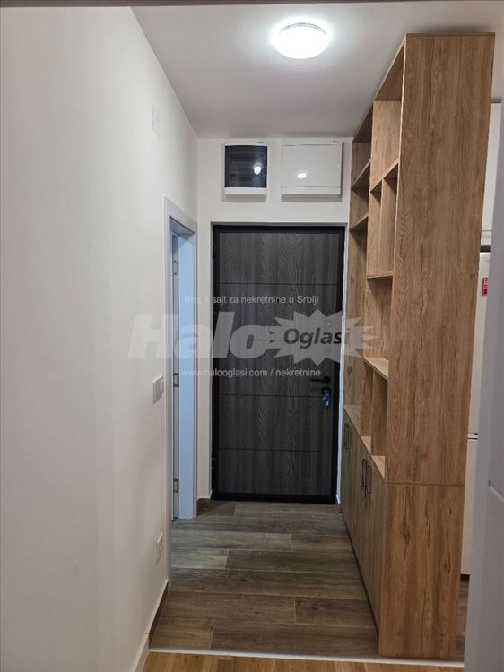 Izdajem nov, namesten stan od 40m2 — 4