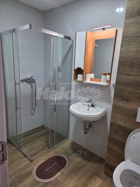 Izdajem nov, namesten stan od 40m2 — 5