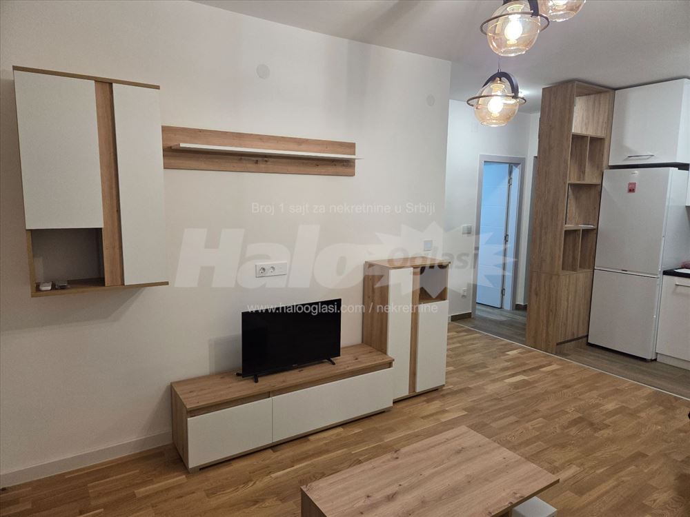 Izdajem nov, namesten stan od 40m2 — 11