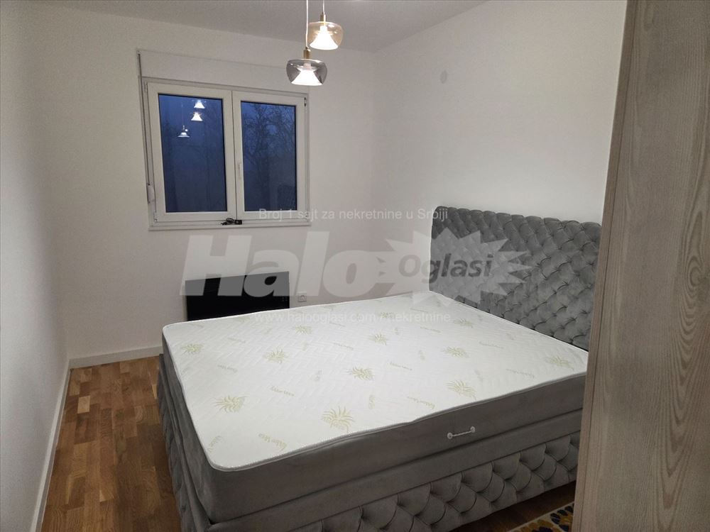 Izdajem nov, namesten stan od 40m2 — 13