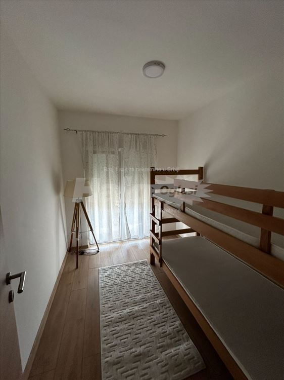 Izdajem Nov, Namešten Stan u blizini Ledina — 7