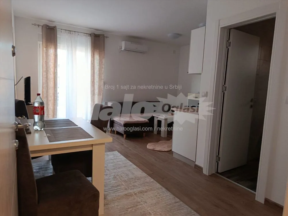 Izdajem nov namešten stan 39m2 — 5