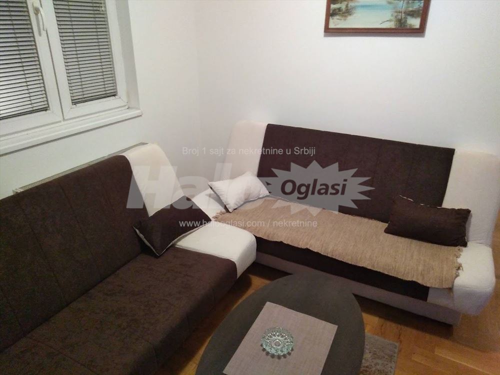 Izdajem nov, namešten stan idealan za studente — 3