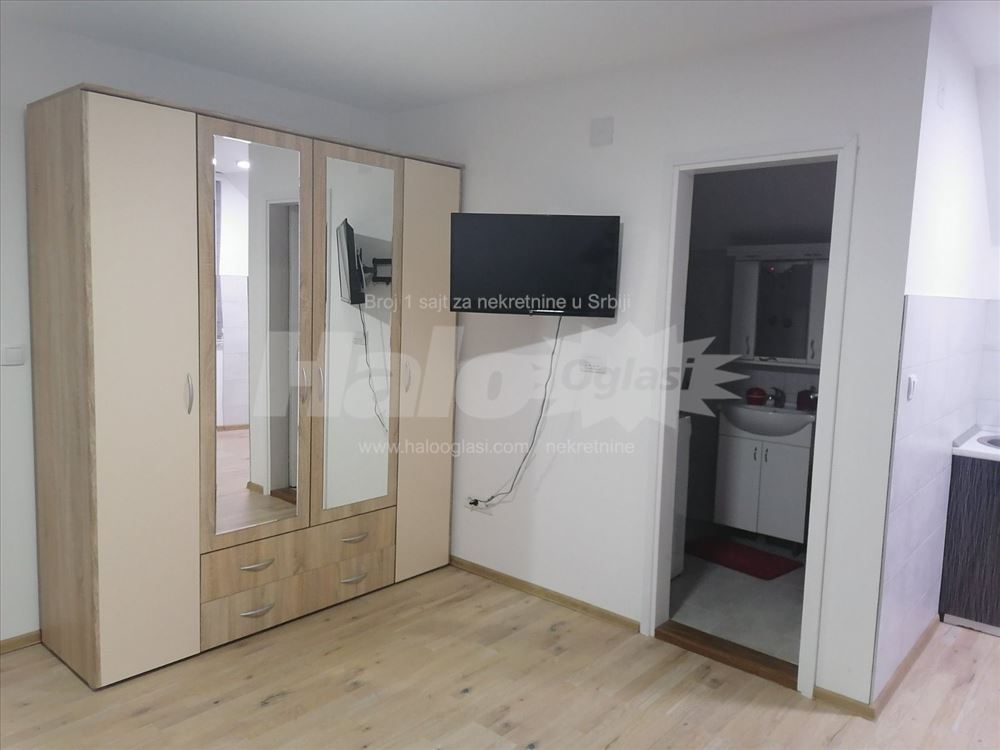 Izdajem nov stan na Ledinama — 5
