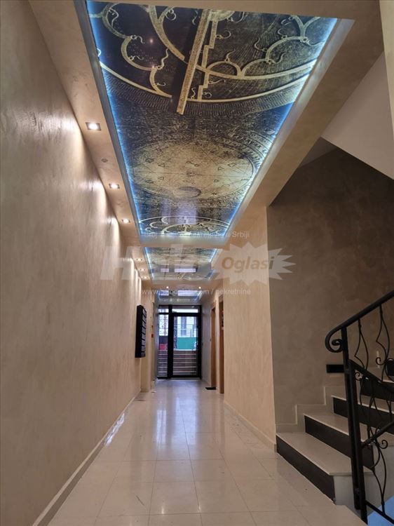 Izdajem nov stan na Vozdovcu 70m2 sa garazom — 2