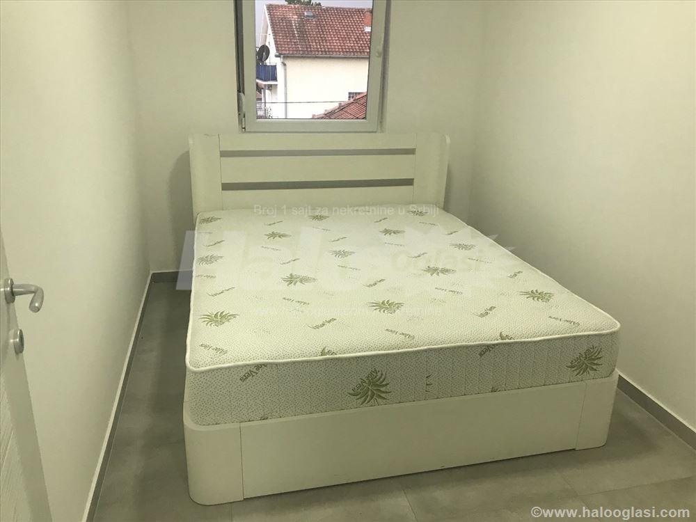 Izdajem Novi Lux stan 2 parking mesta — 4