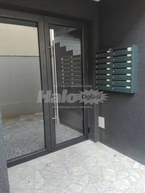Izdajem Novi Lux stan 2 parking mesta — 9
