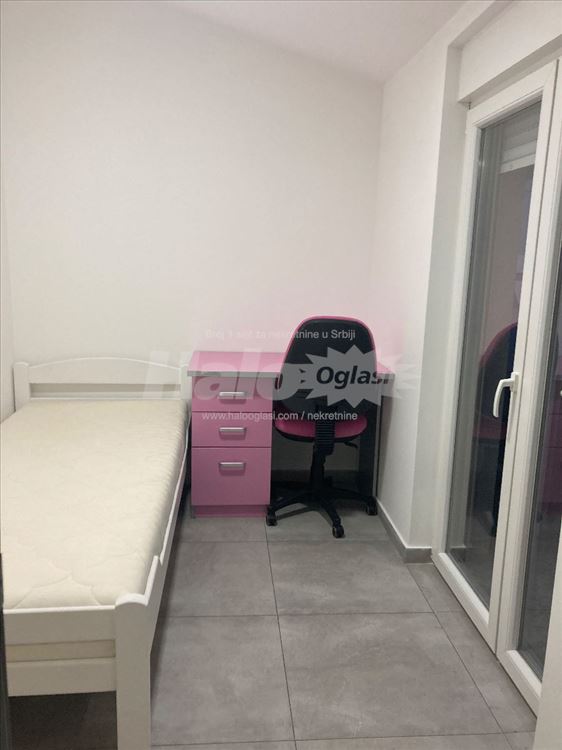 Izdajem Novi Lux stan 2 parking mesta — 12