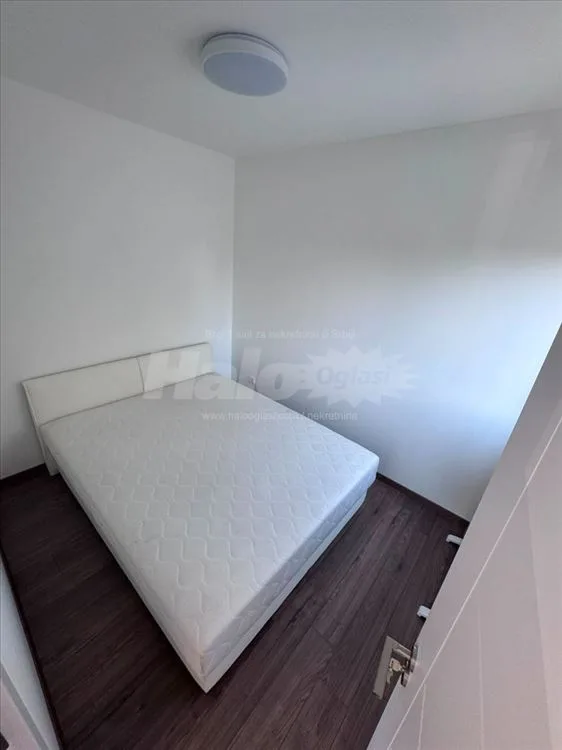 Izdajem novo nameštene stanove 35m² — 4