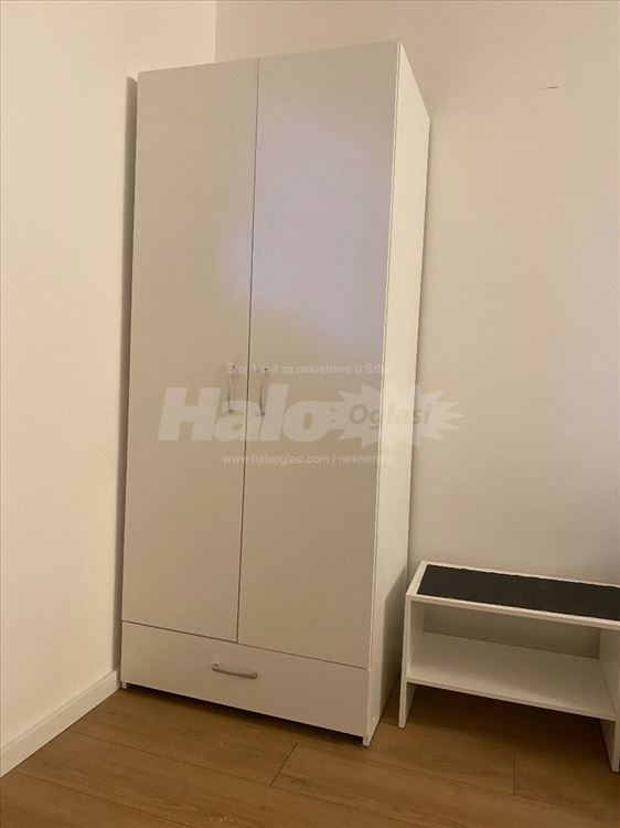 Izdajem novu garsonjeru kod Ofk stadiona — 4