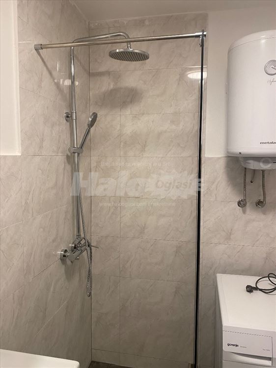 Izdajem novu garsonjeru kod Ofk stadiona — 7