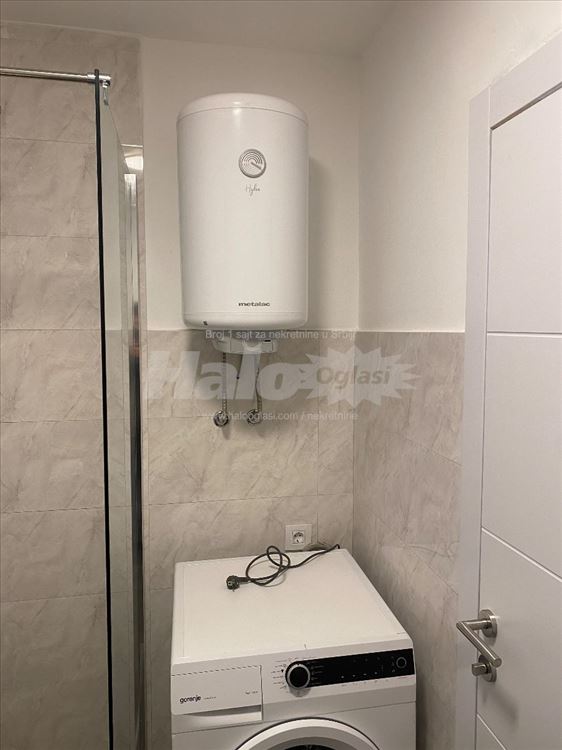 Izdajem novu garsonjeru kod Ofk stadiona — 8