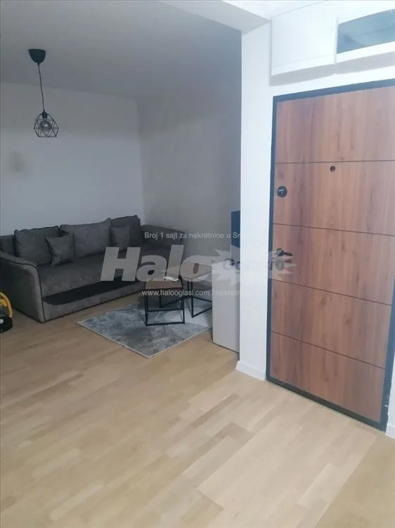 Izdajem novu namestenu garsonjeru — 9